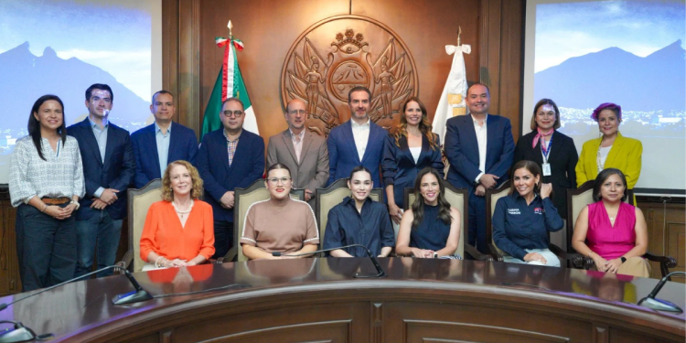 Apoya Monterrey formación de jóvenes a través de convenio con la UMM - VISION 360 - LA VISION 360 Apoya-Monterrey-formacion-de-jovenes-a-traves-de-convenio-con-la-UMM