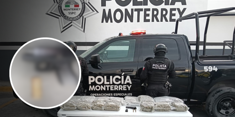 POLICIAS-DE-MONTERREY-LOCALIZAN-15-PAQUETES-CON-MARIGUANA-Y-ARMA
