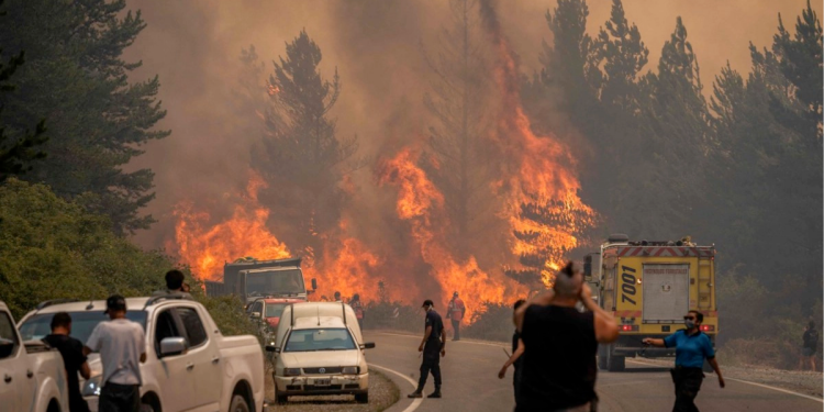incendios-en-Chile-sur-de-Chile-baja-humedad-Gabriel-Boric-evacuaciones